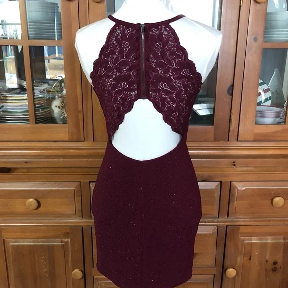 👗EUC Speechless Sparkle Body-con Dress - Picture 2 of 5